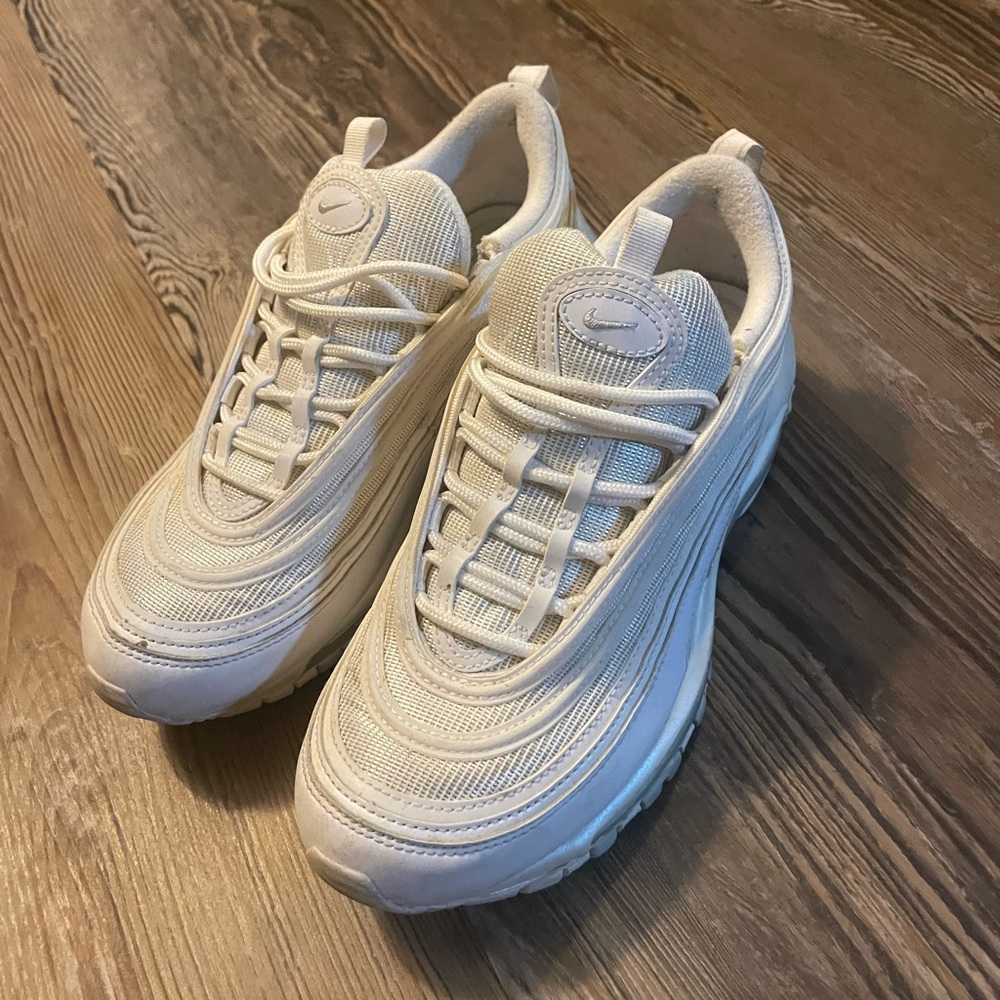 Nike Womens Air Max 97 • Size 9 • Gently used